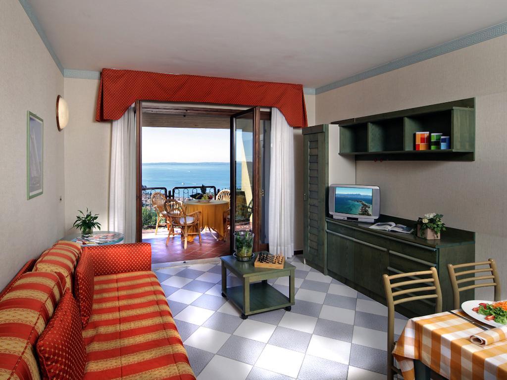 Residence Madrigale Marciaga Стая снимка